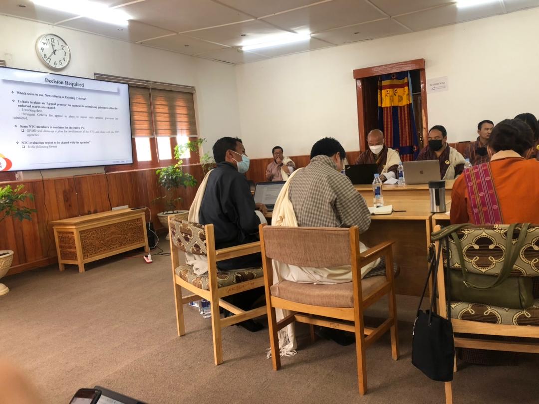 24d5ef12-5464-4f78-930b-88f936e4d461